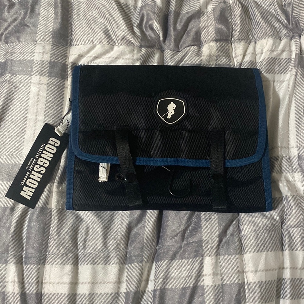Gongshow Fold-up Travel Hanging Shower Bag